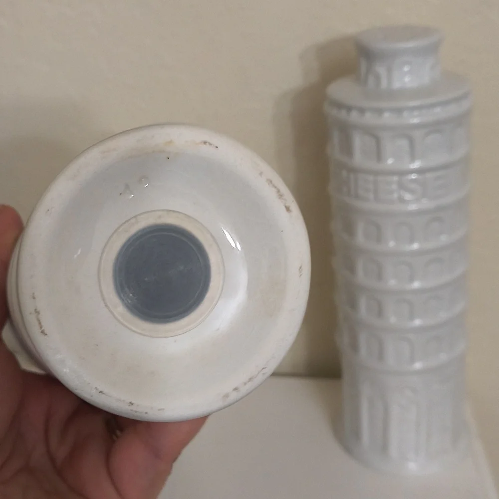 Vintage Leaning Tower Of Pisa White Ceramic Cheese Shaker